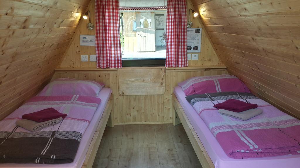Garden Eco Houses Cebelica بوينج المظهر الخارجي الصورة